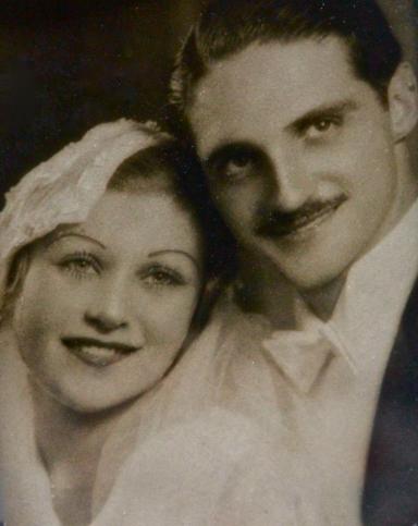 Ruth and Aaron Lichtenstein on their wedding day November 1932